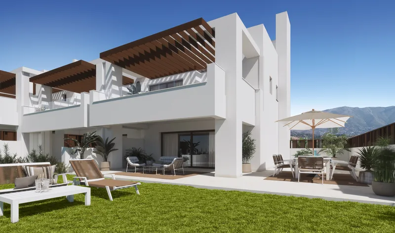 Таунхаусы в La Cala Golf Resort с видом на долину